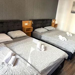 Grey Palazzo 1050 Aparthotel